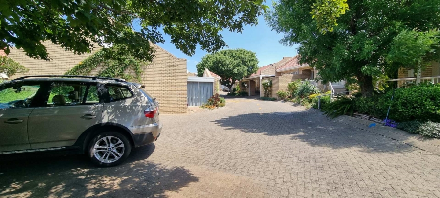 2 Bedroom Property for Sale in Kiepersol Free State
